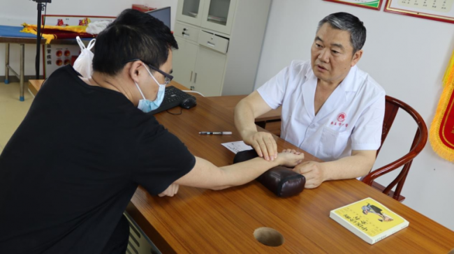 药王传名医李光杰主任：善用膏方调理心脑慢病，在线坐诊守护患者健康！