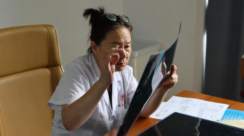 中医杨秀惠:守正创新,在药王传中医院做群众健康守护人